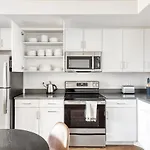 Westchester 2Br W Pool Gym Wd 5 Mins To Lax Lax-669